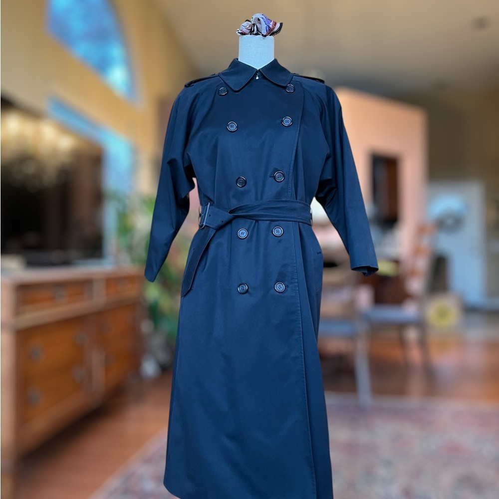 Burberry Trench Navy women’s sz 6p double breasted EUC wool vest removable